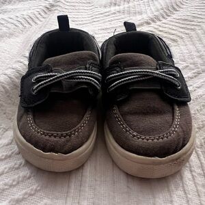 Carter’s size 5 Boat‎ Shoes